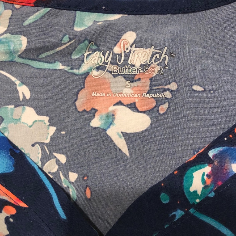 scrub top - Picture 3 of 3